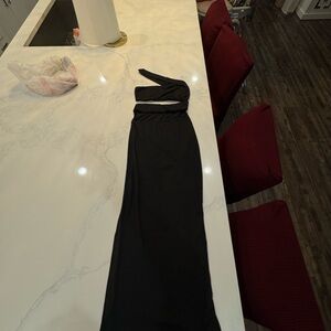 Elegant Black Maxi Dress